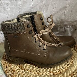 Rieker Women’s Chloe Size 40 Lace Bootie Knit Fall Leather Rubber Active Warm